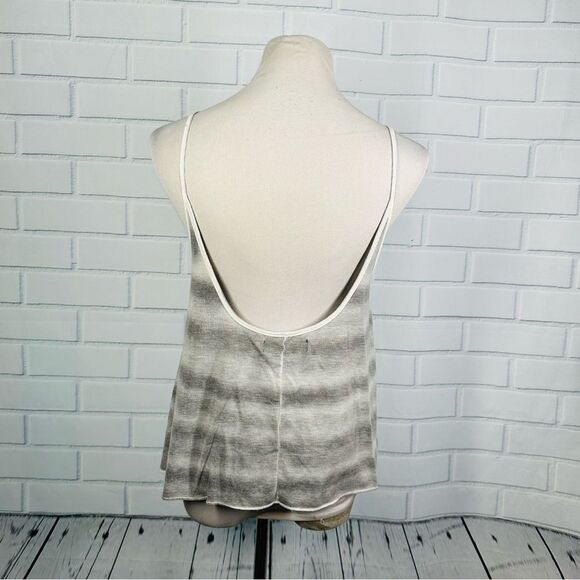 10/$25🦋 Decree Gray & Bronze Sequin Cropped Camisole - Size Medium - Picture 4 of 10